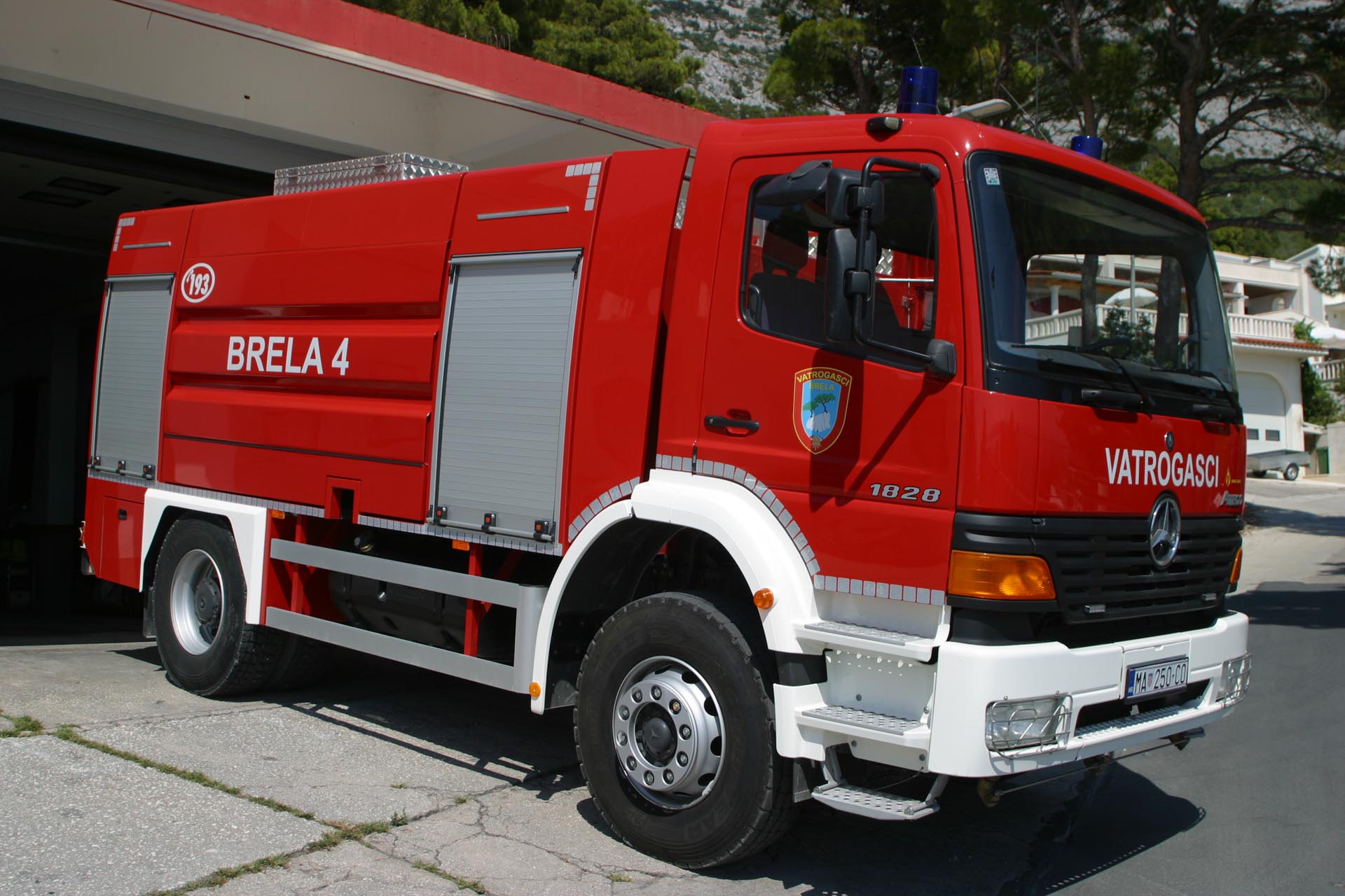 Brela 4